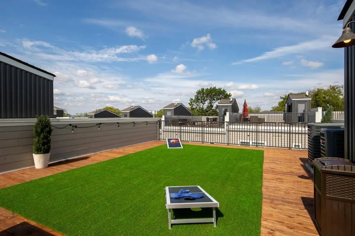 Holiday home 2 Lux Homes 2Mi To Broadway Huge Rooftop Sleeps 24 Nashville