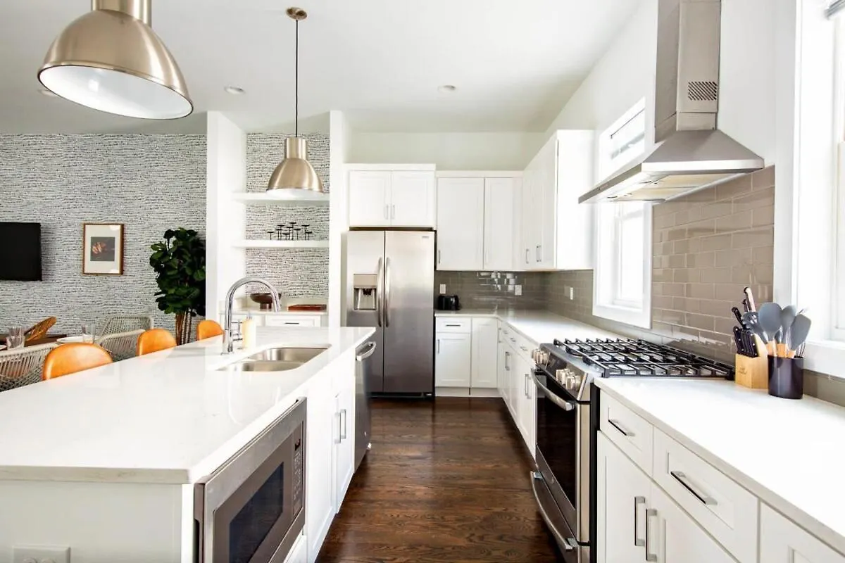 Holiday home 2 Lux Homes 2Mi To Broadway Huge Rooftop Sleeps 24 Nashville