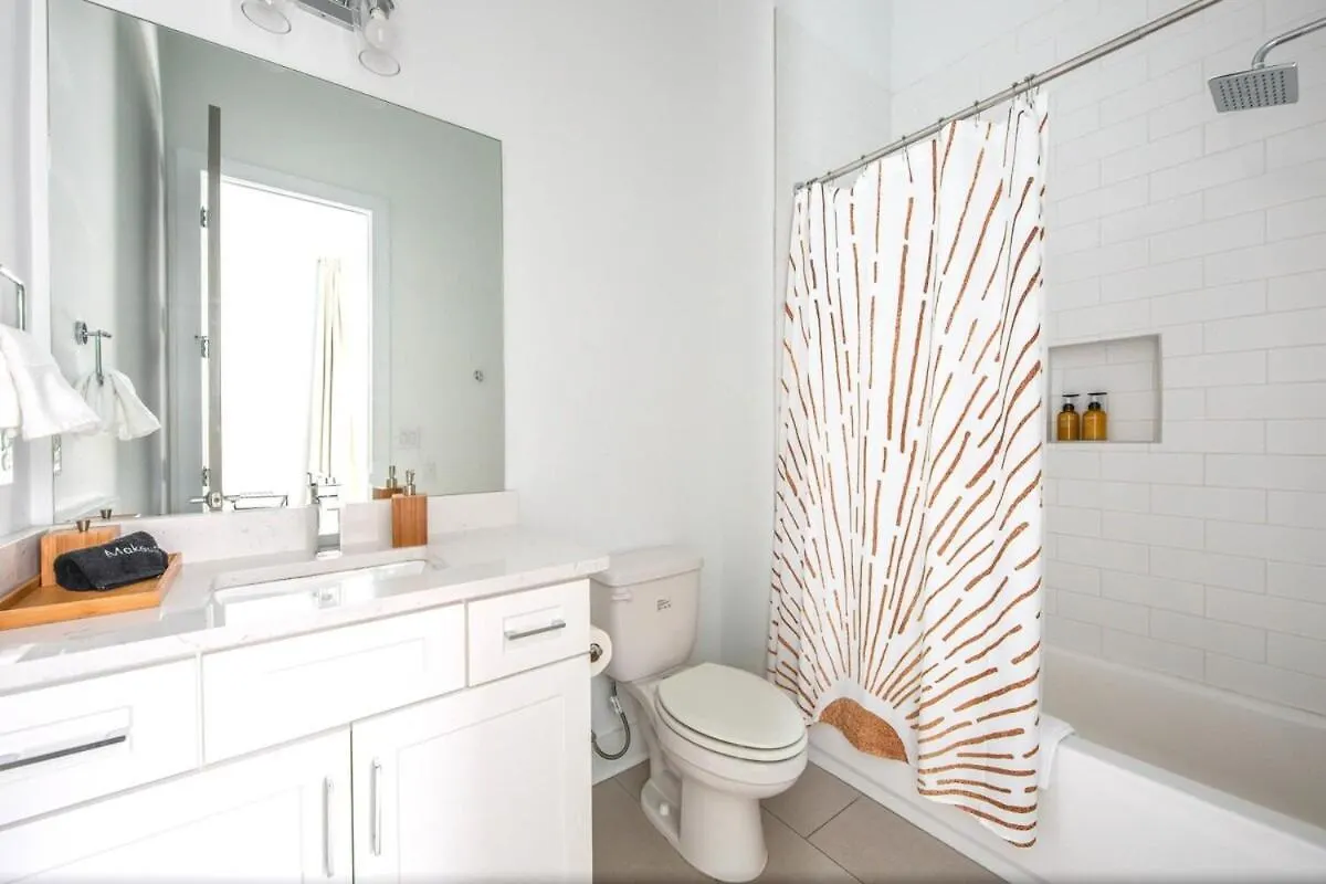 Holiday home 2 Lux Homes 2Mi To Broadway Huge Rooftop Sleeps 24 Nashville United States